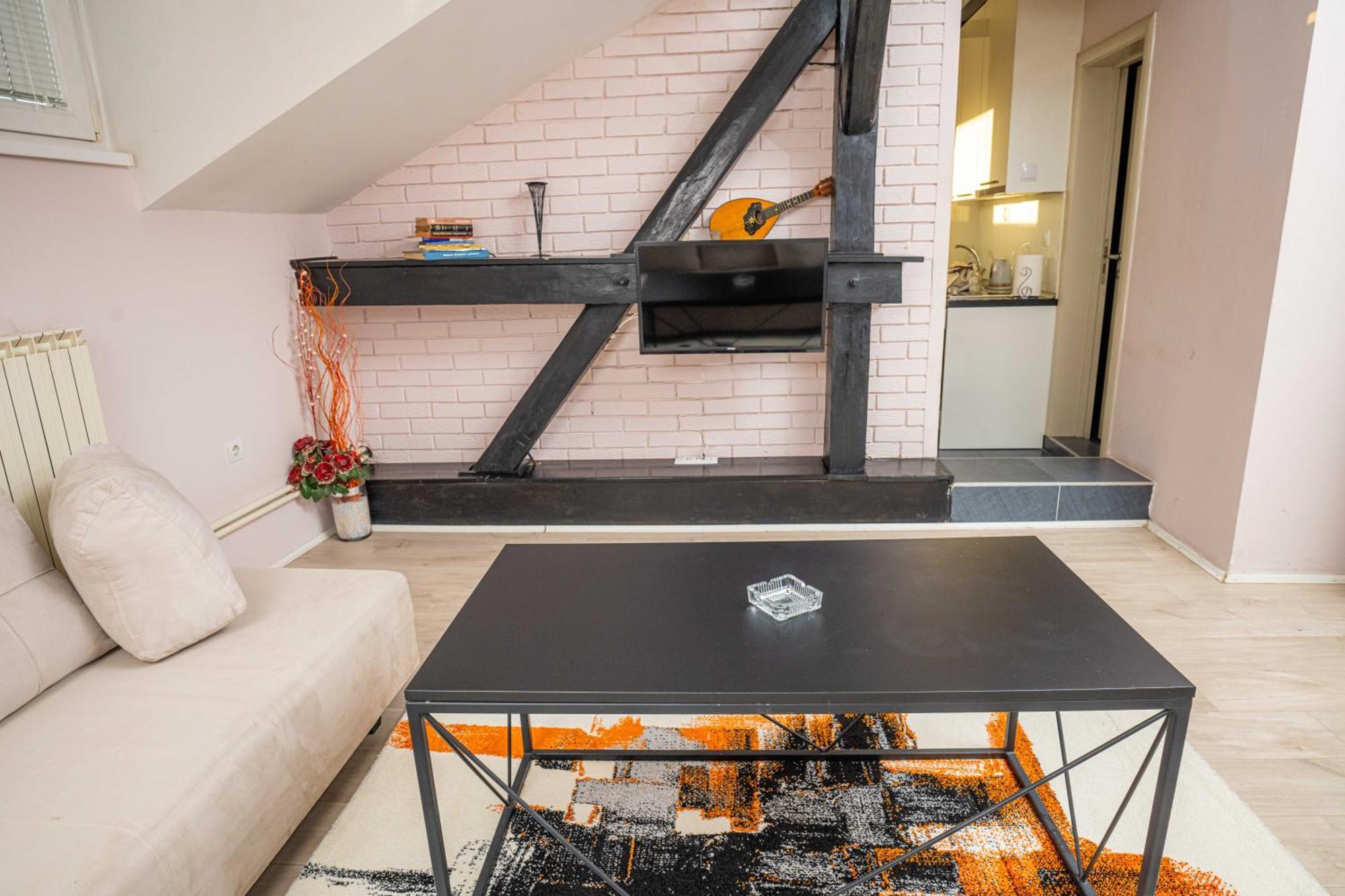 He-Ra Apartments With Free Parking Скопье Экстерьер фото