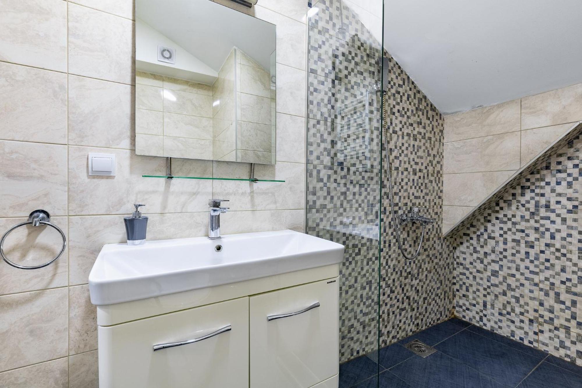 He-Ra Apartments With Free Parking Скопье Номер фото