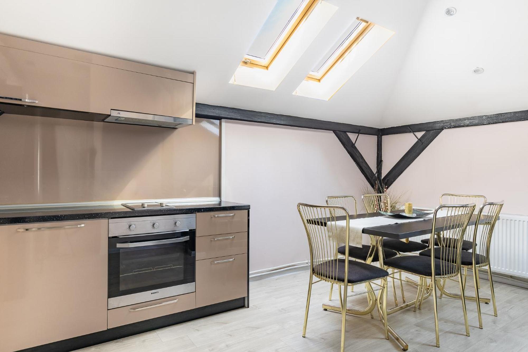 He-Ra Apartments With Free Parking Скопье Экстерьер фото
